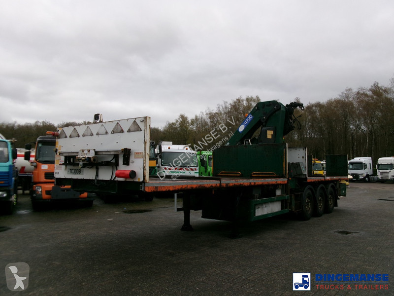 Vrachtwagen  Platform trailer + HMF 4720 K3 crane