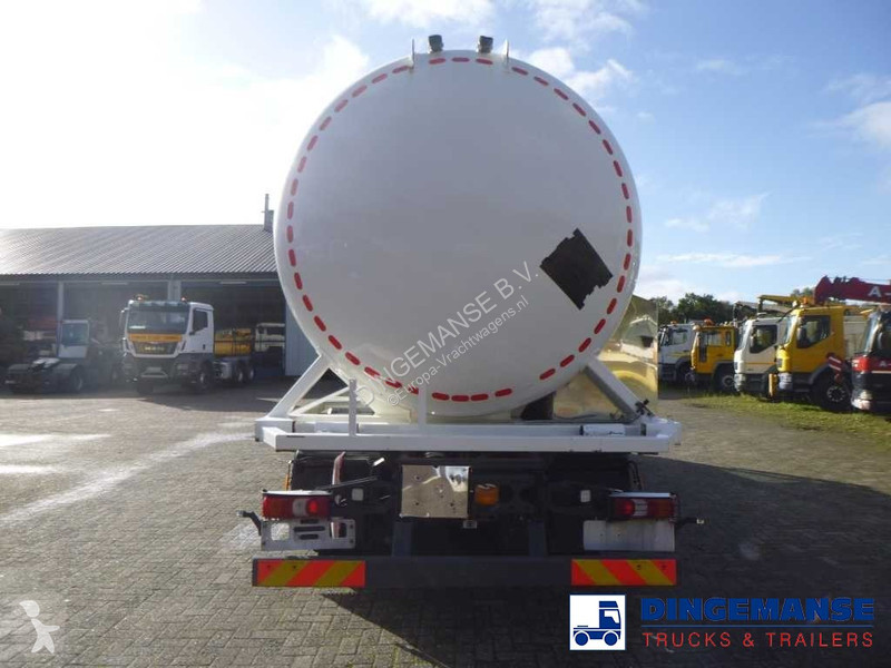 Camion Mercedes 2635 6x2 gas tank 28 m3