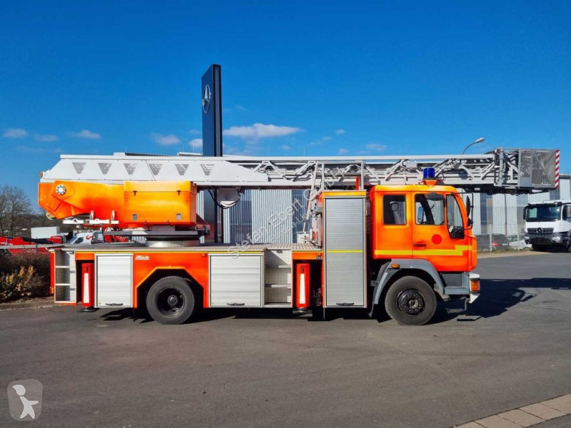 Kamion MAN LC Metz DLK 23-12 Feuerwehr Drehleiter