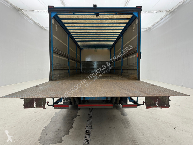 Camion Volvo 320