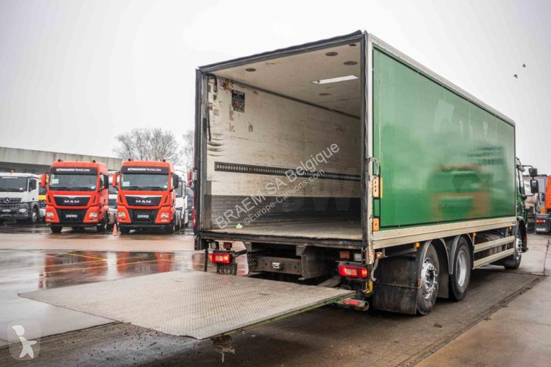 Camion Volvo 300