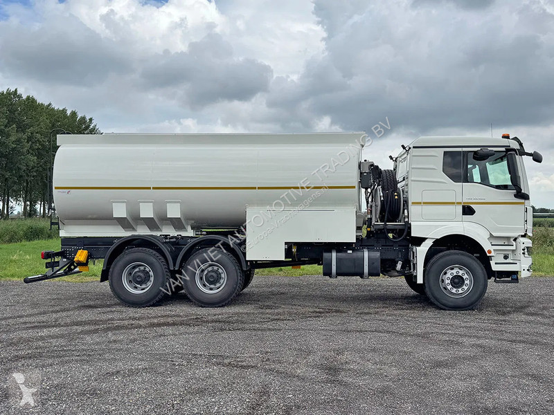 Camião MAN 33.400 BB CH Fuel Tank Truck (4 units)
