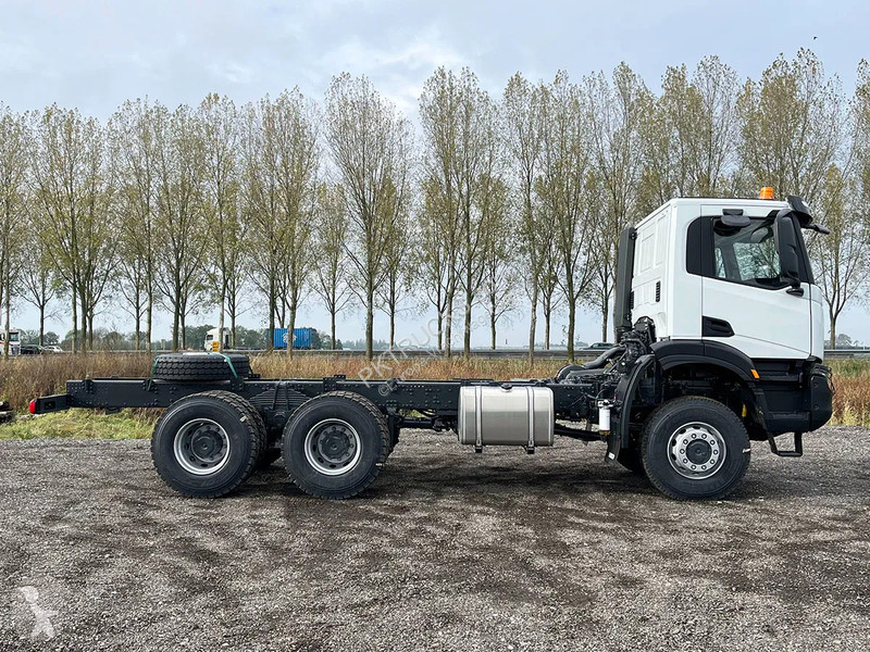 Kamion Iveco T-Way AD380T47WH-3800 Chassis...