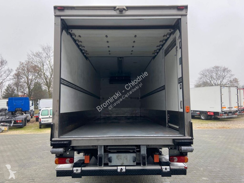 Camion Renault MIDLUM 220 DXI 16 T CARRIER...
