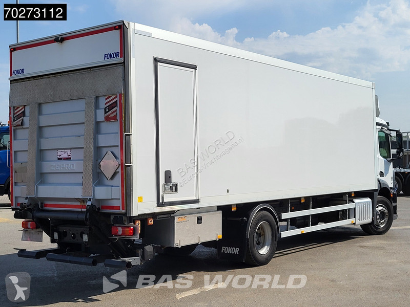 Kamion Mercedes 1827 4X2 2.000kg Ladebordwand...