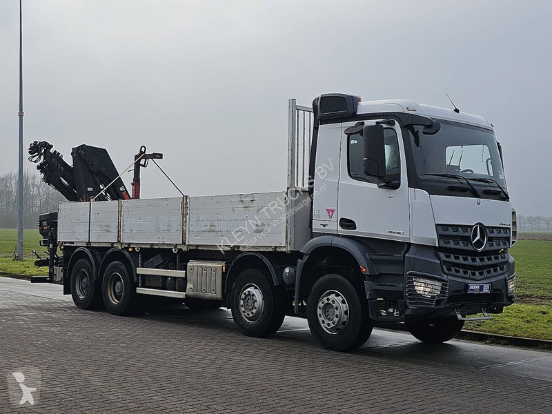 Kamion Mercedes AROCS 3 HIAB 232ES5
