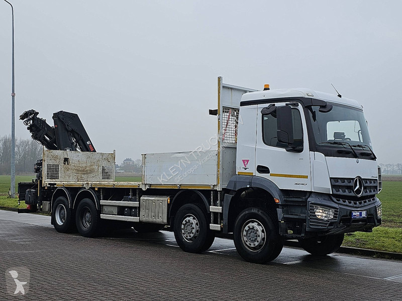 Kamion Mercedes AROCS 3 HIAB 232ES5