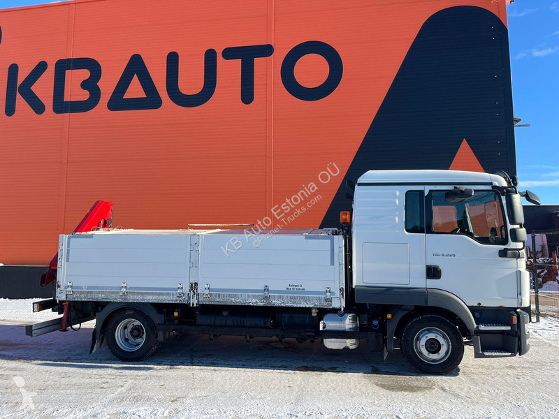 Lastbil MAN 8.220 4x2 HMF 340 K2 / PLATFORM...