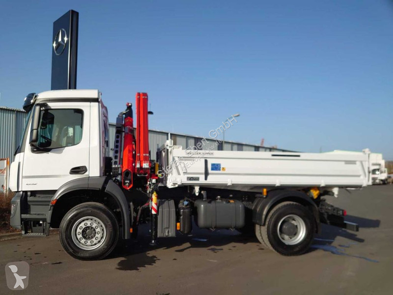 Kamion Mercedes 1832 KK 4x2 Kipper+Kran Fassi...
