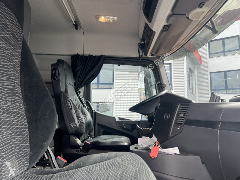 Vrachtwagen Mercedes Arocs 3253 K 8x4/4 Arocs...