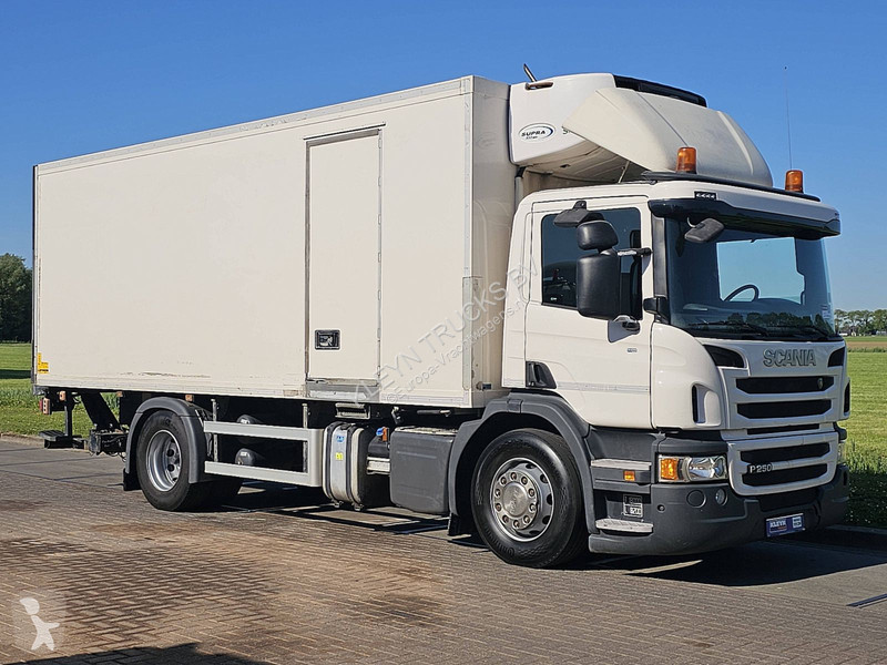 Vrachtwagen Scania P250 CARRIER IFT 286TKM