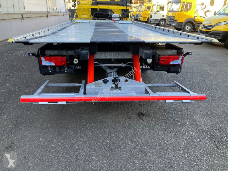 Camión MAN 8.190 FG mit neuem Schiebeplateau...