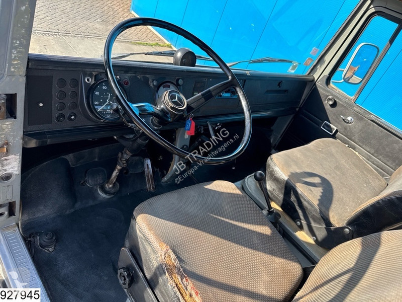 Kamion Mercedes D Manual, Steel suspension,...