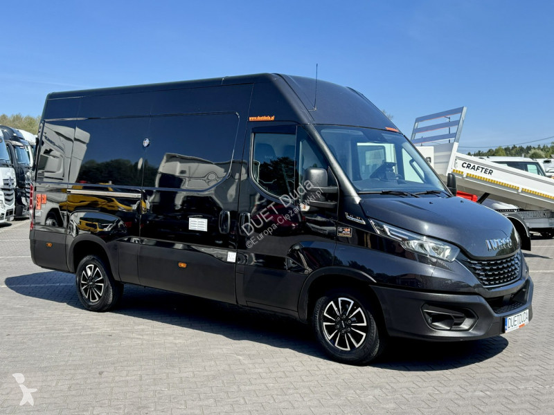 Furgoneta Iveco 35S18