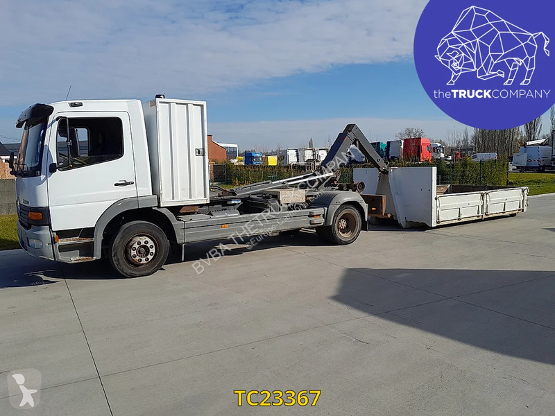 Kamion Mercedes 1217