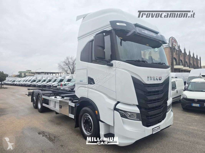 Camion Iveco 510 MOTRICE 3 ASSI 2021...