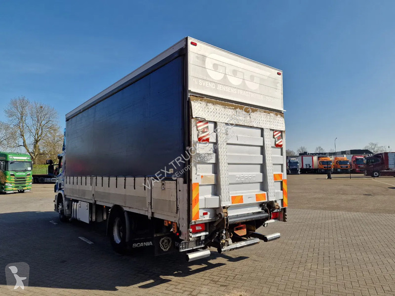 Camion Scania P320 4x2 - Side boars - oadlift -...