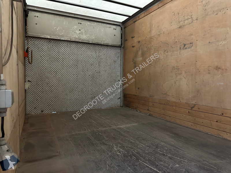 Camion Iveco 100E18