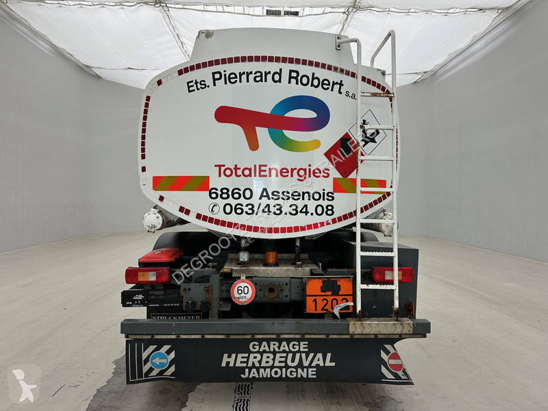 Camion Volvo 400
