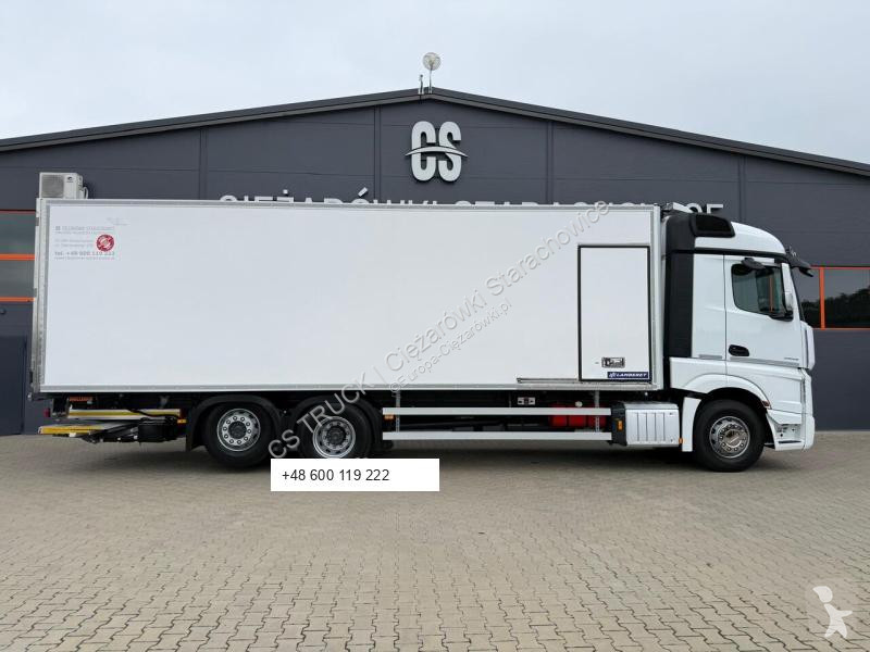 شاحنة Mercedes 2545