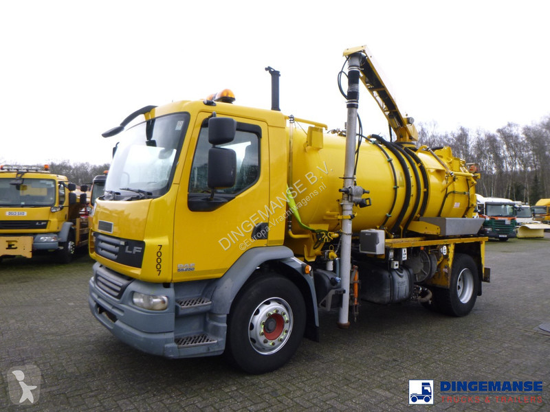 Vrachtwagen DAF 55220 4X2 Whale vacuum tank 8.1 m3