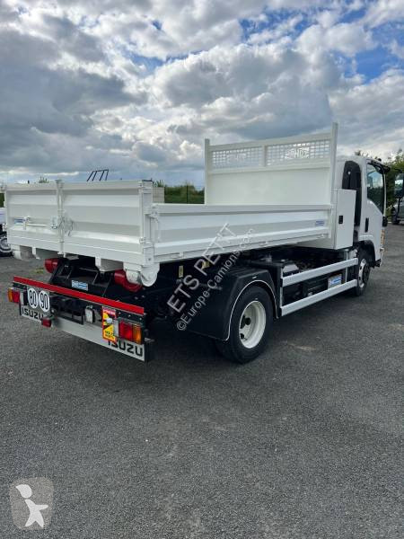Kamion Isuzu