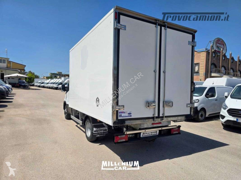 Kamion Iveco 35-15 CELLA 3,90 FRC PARATIA
