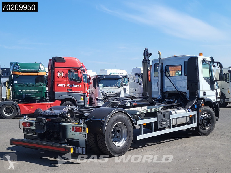 Kamion Iveco 180E320 4X2 NEW! 14tons Hiab...