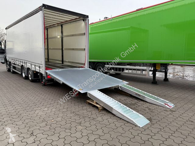 Camion Volvo 500 8x2 Arbeitsbühnen Transporter...