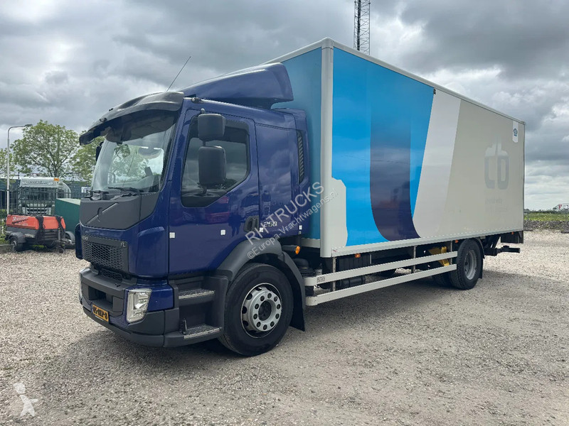 Kamion Volvo 250 4X2 3 UNITS CARGO LOCK +...