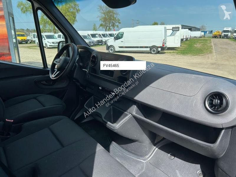 Autoutilitară Mercedes 514
