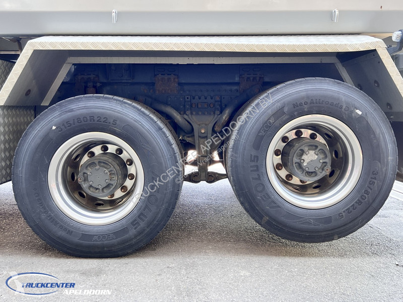 Kamion Volvo 6x4 Tandem lift, Retarder, Big axles