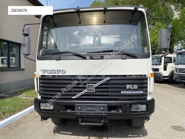 Camion Volvo FL 618