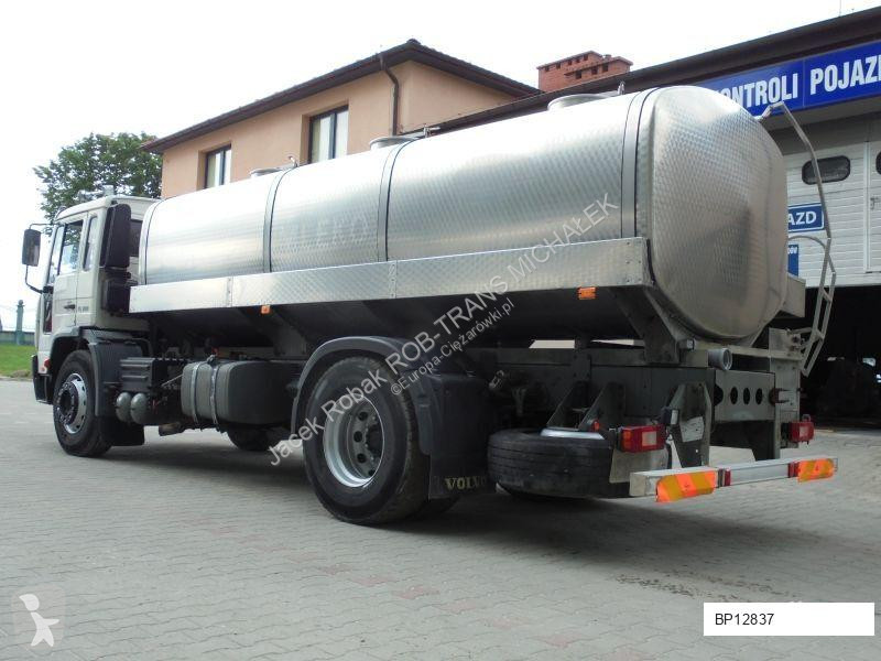 Camión Volvo FL