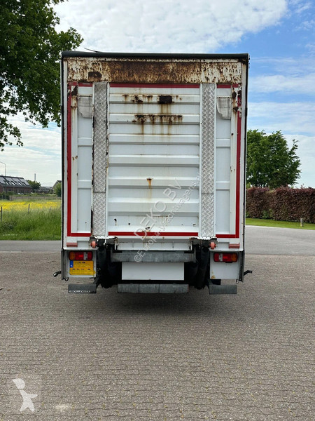 Vrachtwagen Mercedes 1218 bakwagen met laadklep...