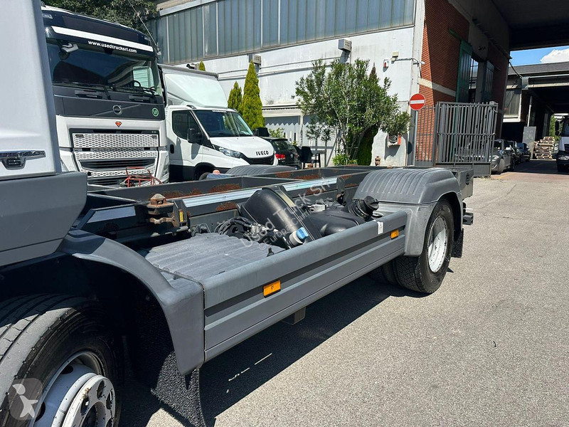 Kamion Mercedes 13.23