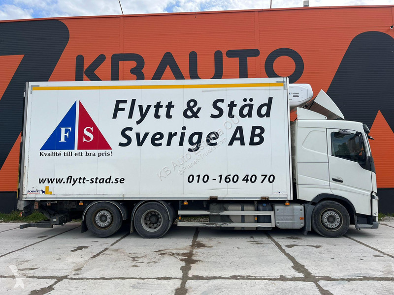 Kamion Volvo FH  6x2*4 T-1000R / Box L=7437 mm