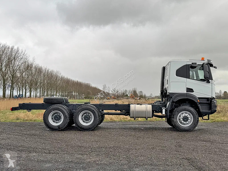 Camion Iveco T-Way AT380T47WH-4500 Chassis...