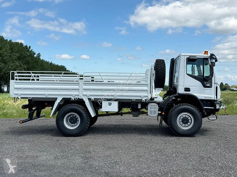 شاحنة Iveco EuroCargo 150 Flatbed with Sides