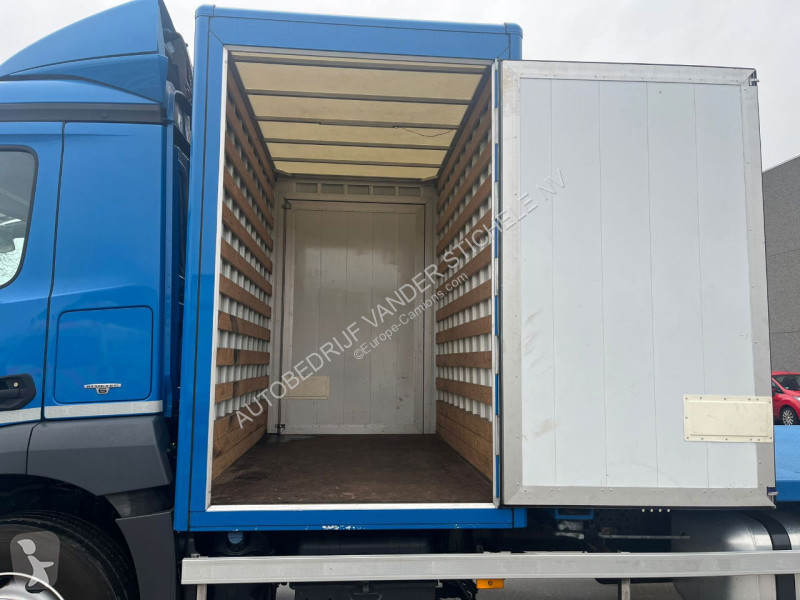 Vrachtwagen Mercedes