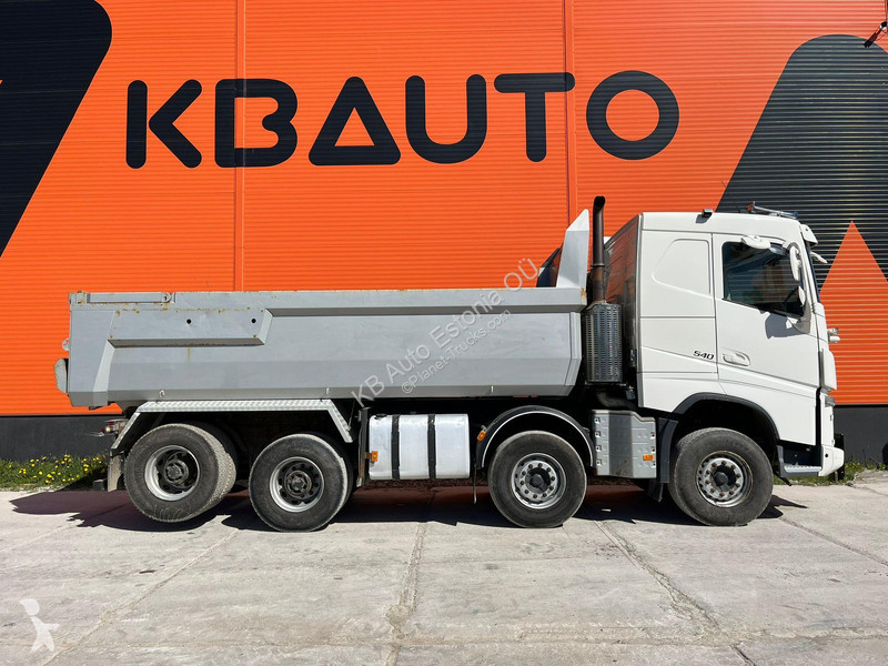 Kamion Volvo 8x4 RETARDER / TANDEM AXLE LIFT /...