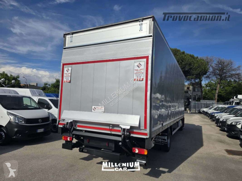 Kamion Iveco 120E22 FURGONE 7,70 SPONDA EURO 6...