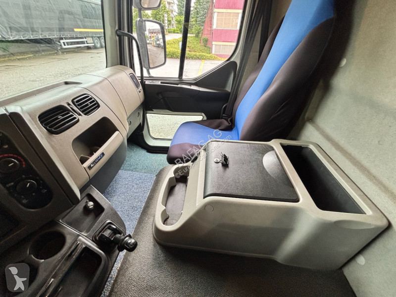 Kamion Renault midlum 220-12el
