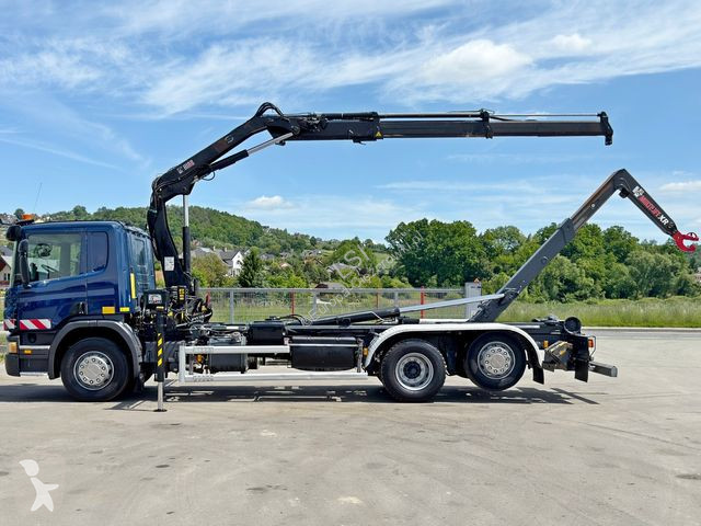 Camión Scania P 360 * ABROLLKIPPER * HIAB  BS...