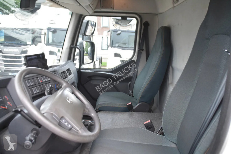 Camion Volvo 280 4x2 + BOX - 294 TKM - AIRCO -...