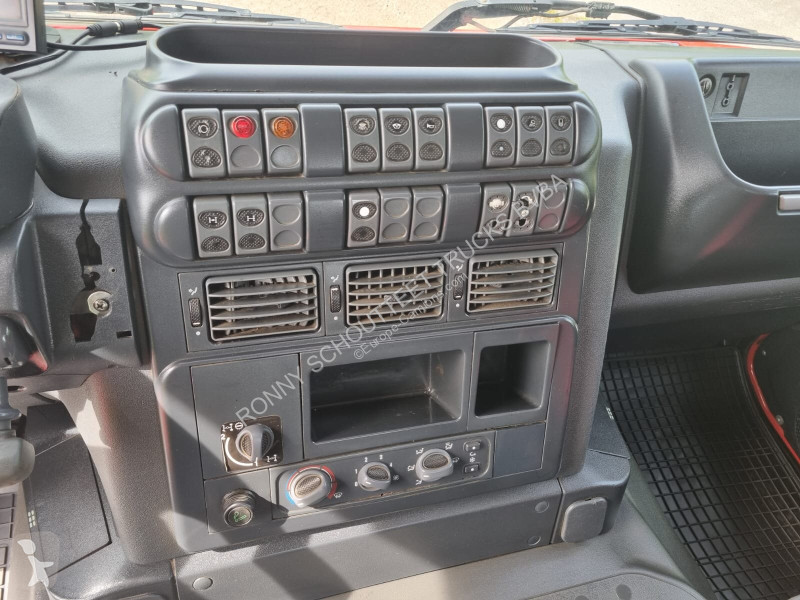 Kamion  Trakker AD380T41W 6x6 Trakker AD380T41W...