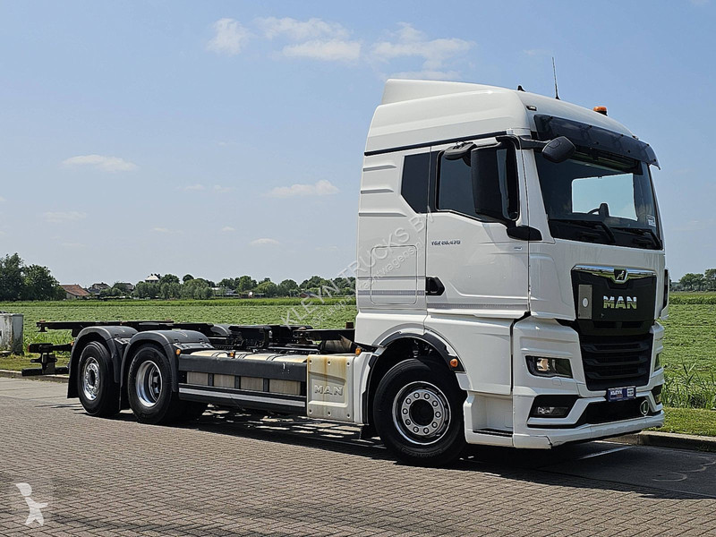Camião MAN 26.470  TG3 6X2-4 STEERAXLE
