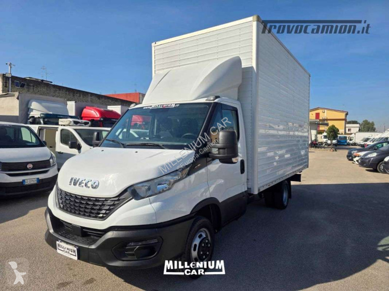 Veicolo commerciale Iveco 35-18 FURGONE 4,50 2020