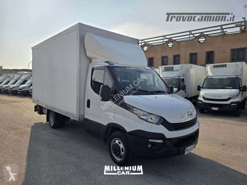 Veicolo commerciale Iveco 35-14 FURGONE 4,40...