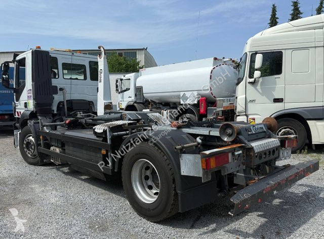 Kamion Iveco 330
